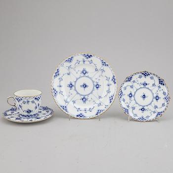 ROYAL COPENHAGEN, a 'Musselmalet' part porcelain coffee and tea service, Denmark (32 pieces).