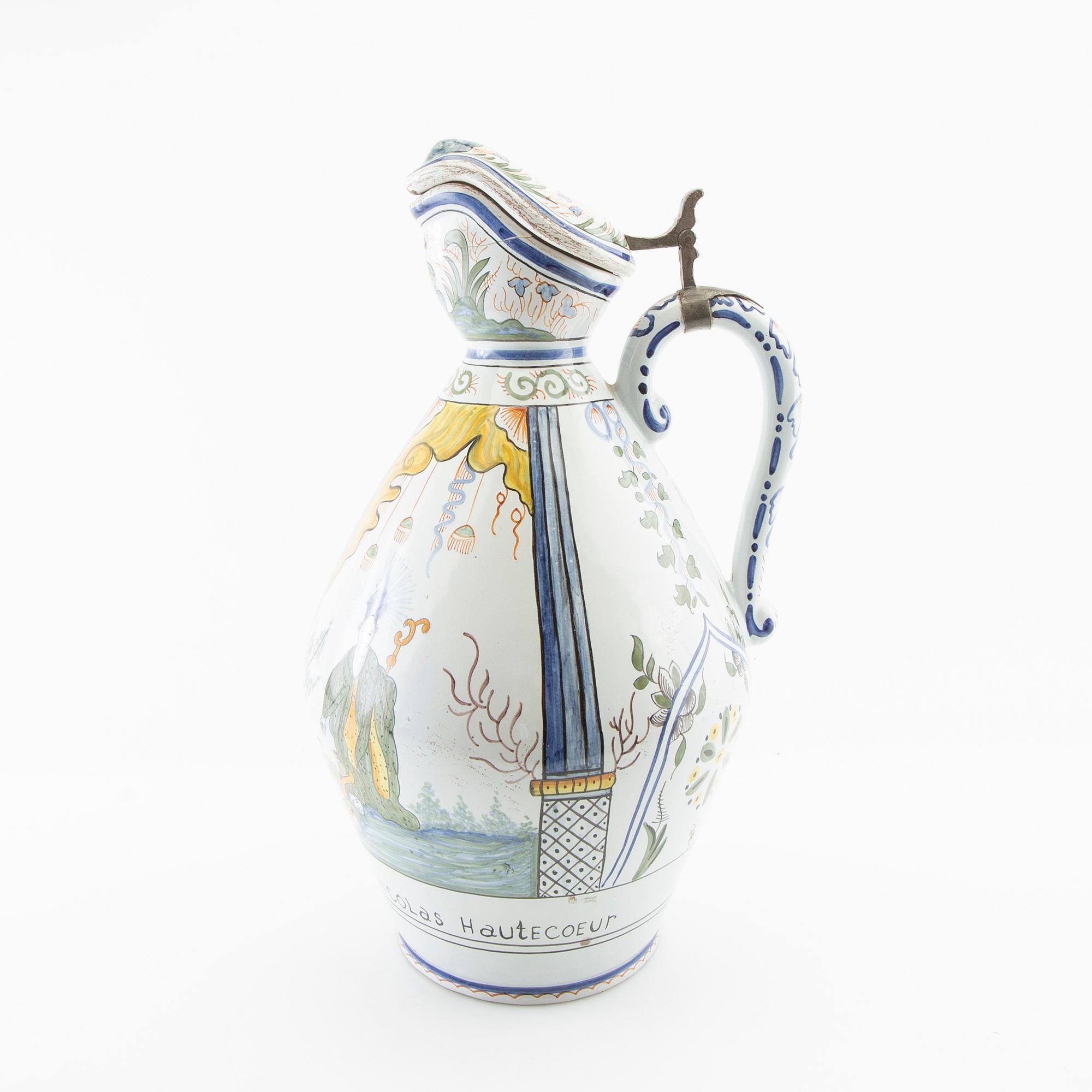 Jug with lid, copy after an older model/20th century faience.
