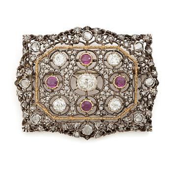 488. Buccellati brosch 14K guld och silver med gammal- och rosenslipade diamanter och rubiner.