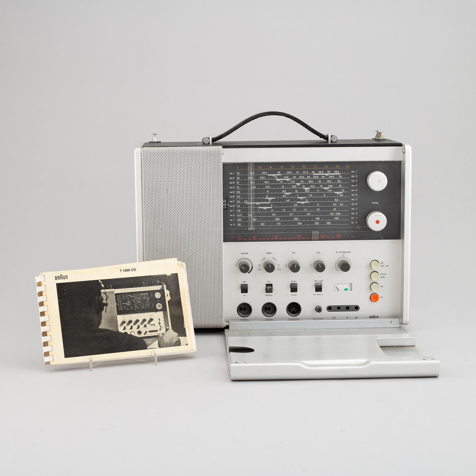 A T1000 radio, designed by Dieter Rams för Braun 1962.