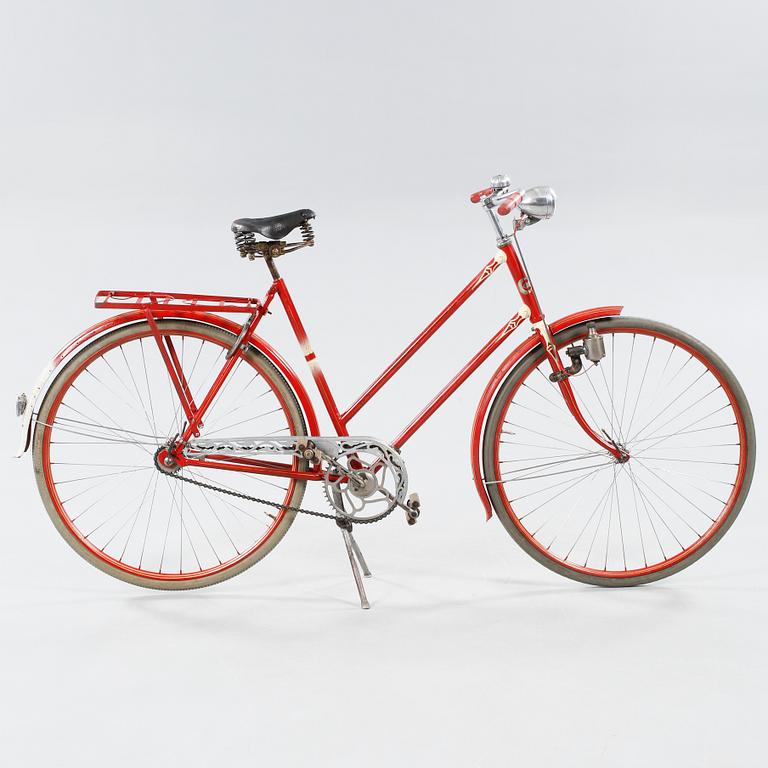 A Crescent bicycle, model Turistracer, made between 1934 - 1936.