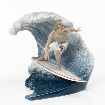 Lladró, figurine, "Riding the big one", Spain.