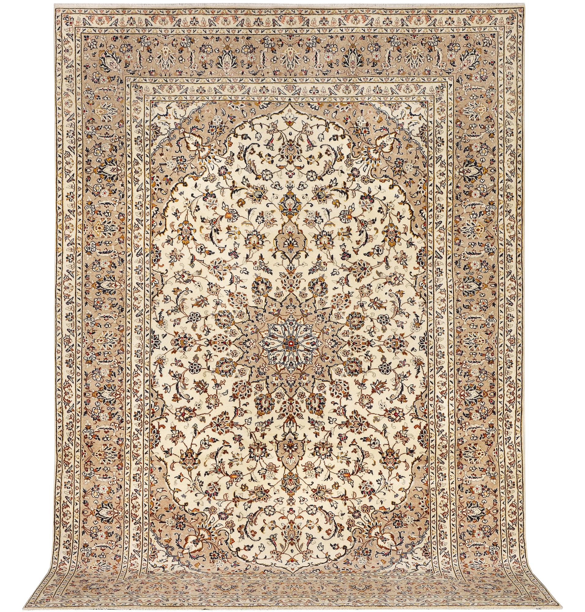 A Keshan carpet, c. 355 x 240 cm.