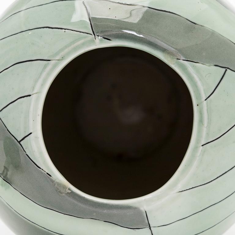 Inkeri Leivo, urna med lock, keramik, signerad Inkeri Leivo Arabia.