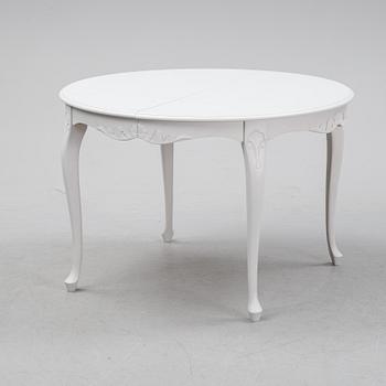 A painted Rococo style dining table, second half of teh 20th century.