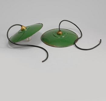 TAKLAMPOR, 2 st, 1900-talets första hälft, höjd 4 cm.