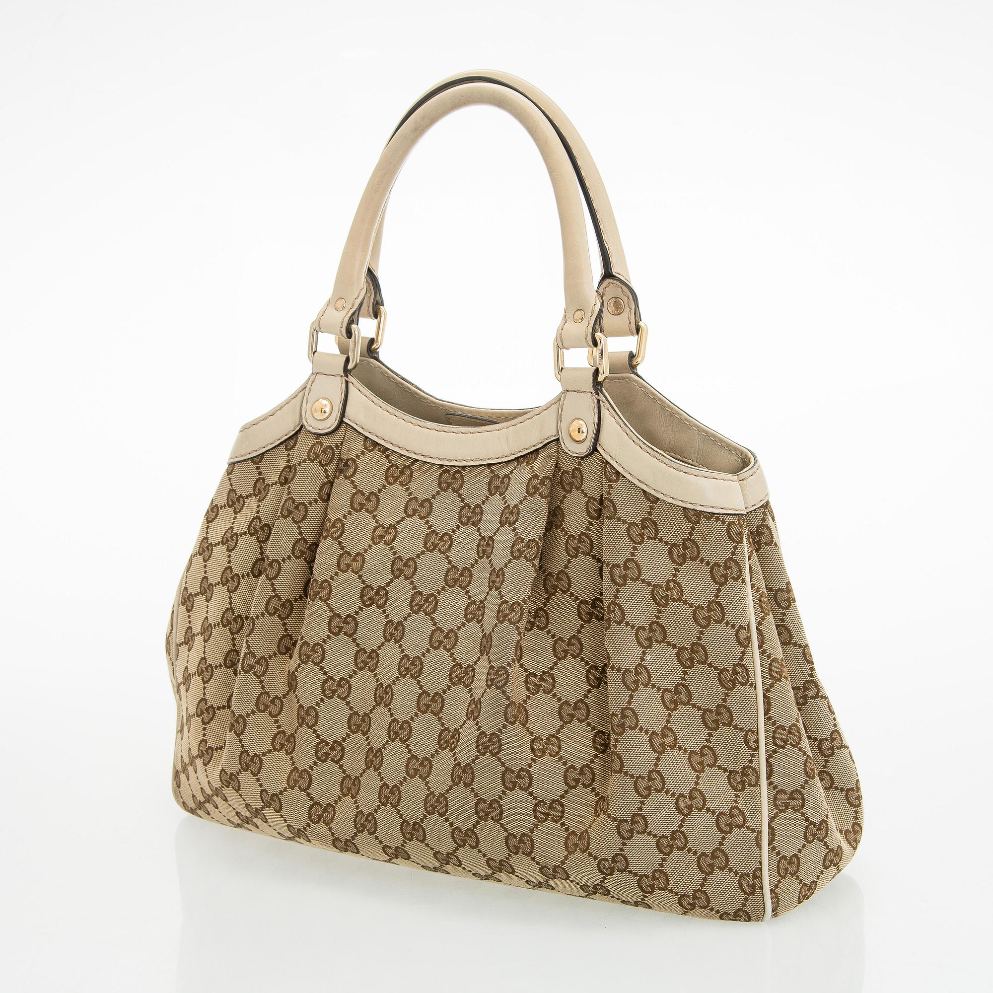 Gucci, a 'Sukey' bag.