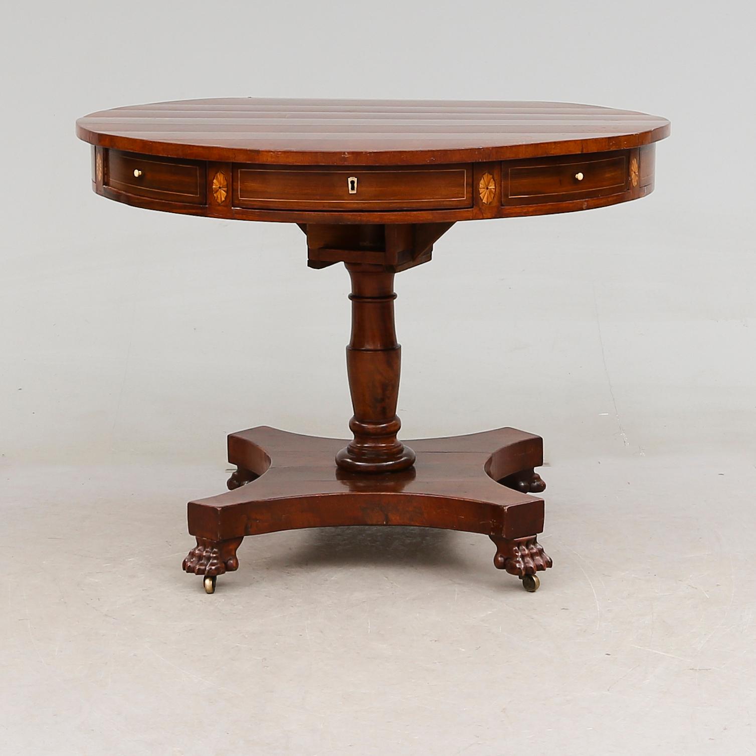 KARUSELLBORD, senempire, 1800-talets första hälft.