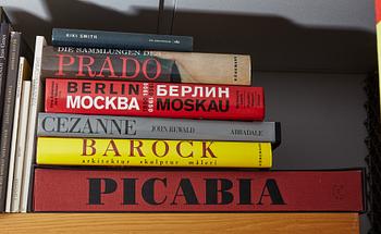 Björn Springfeldt's art library.