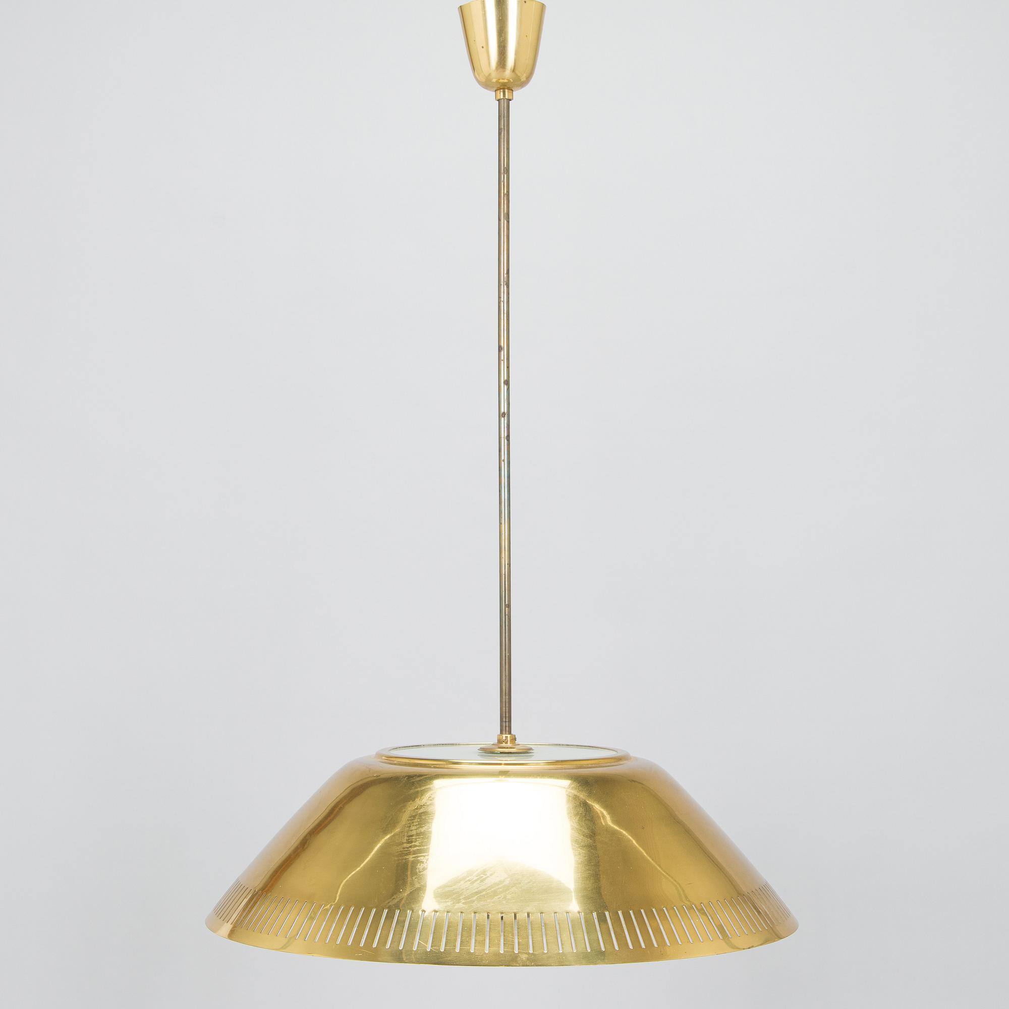 Lisa Johansson-Pape, kattovalaisin, malli 61-103 Stockmann Orno 1900-luvun puoliväli.