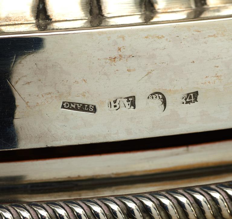TERRIN med LOCK samt STÄLL, av Gotthard Stang, St Petersburg 1818. Kontrollmästare  Alexander Jashinkov.