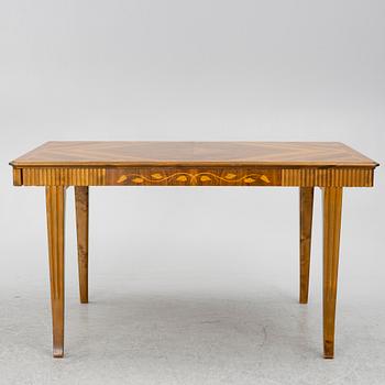 Dining table, Swedish Modern, 1930s/40s.