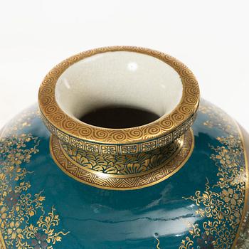 A Japanese Satsuma vase, first part of the 1900s.