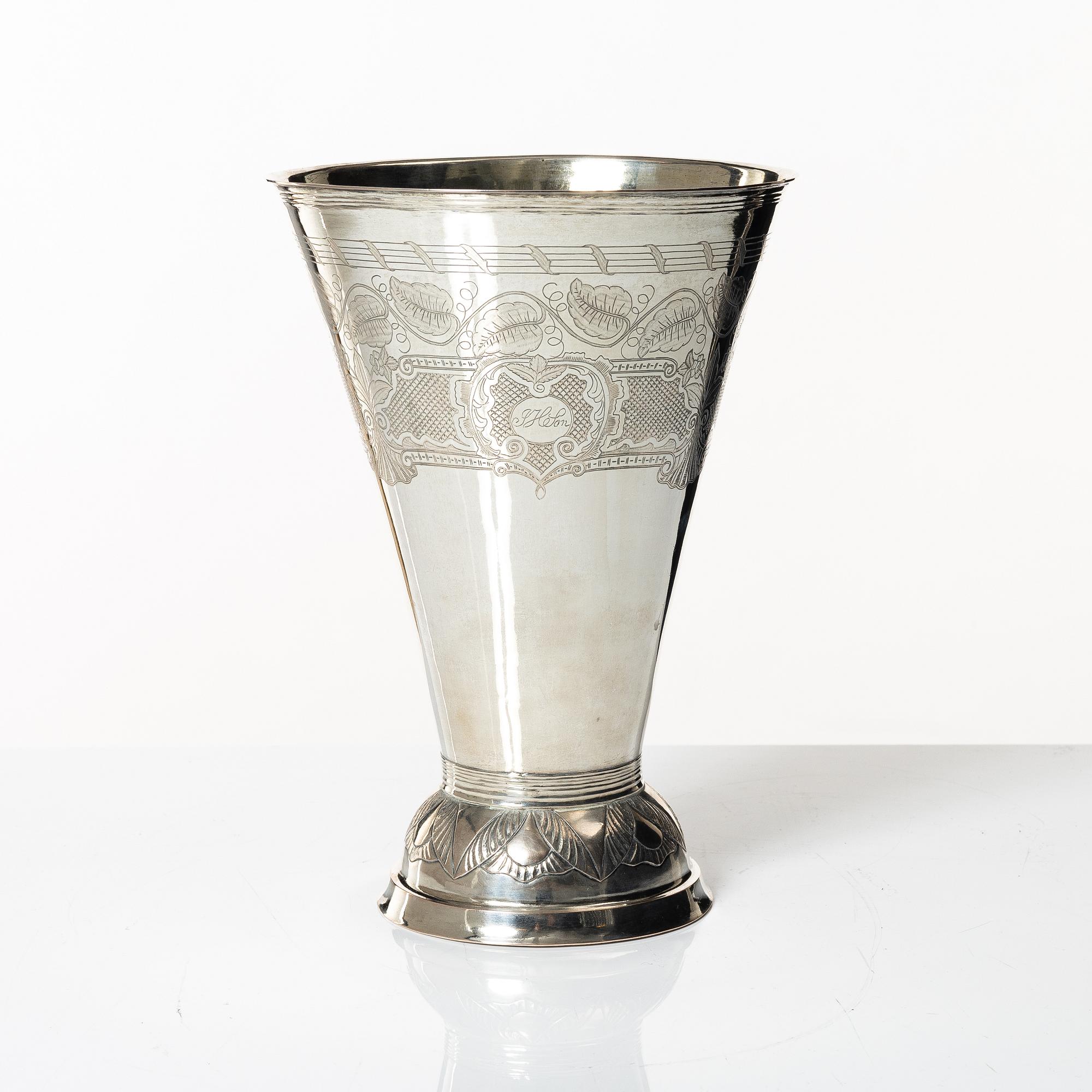 Bägare, silver, sannolikt Söderhamn, stämplad 1837 och 1838.