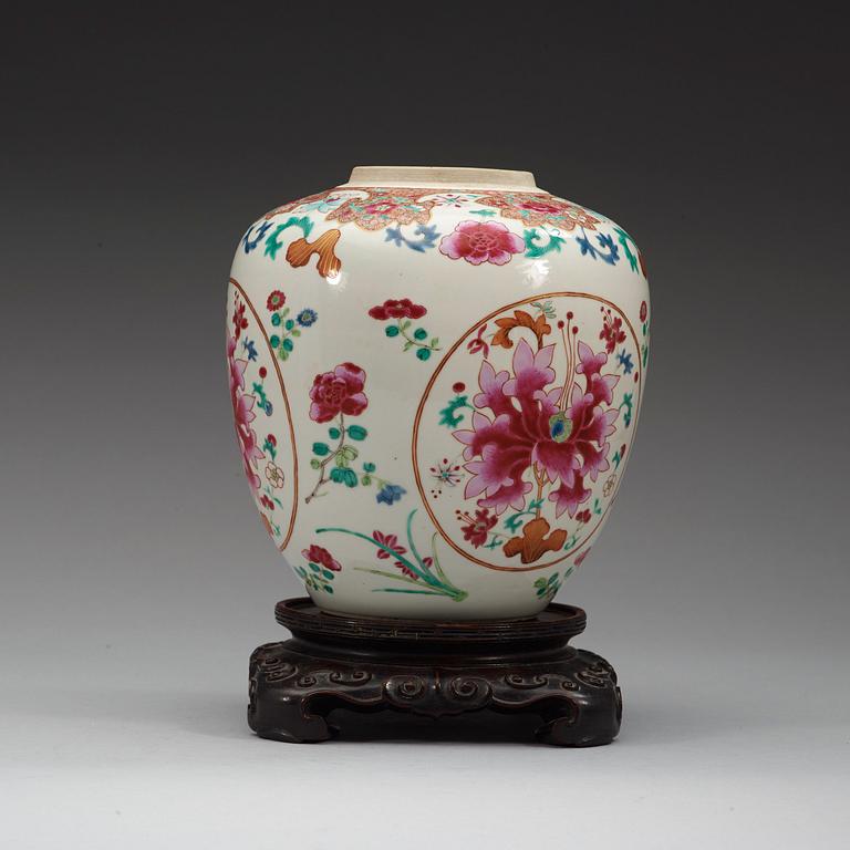 A famille rose jar, Qing dynasty, Qianlong (1736-95).