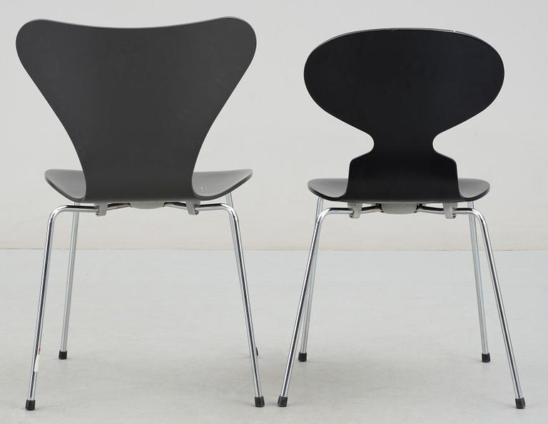 STOLAR, 2 st, "Myran" resp "Sjuan", Arne Jacobsen, Fritz Hansen.