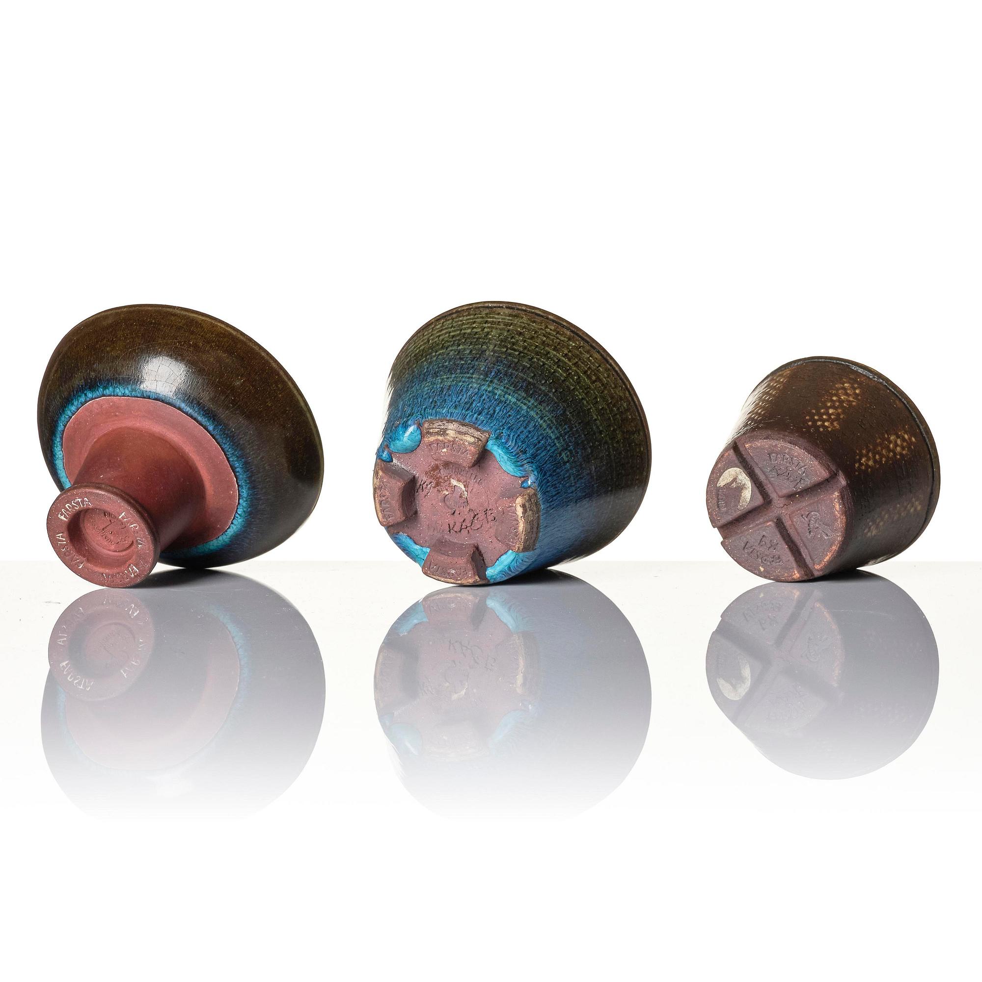 Wilhelm Kåge, a set of two "Farsta" stoneware vases and a footed bowl, Gustavsberg Studio 1956-60.