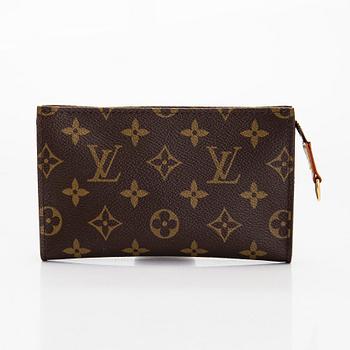 Louis Vuitton, a Monogram Canvas 'Petit Bucket' bag with pochette.