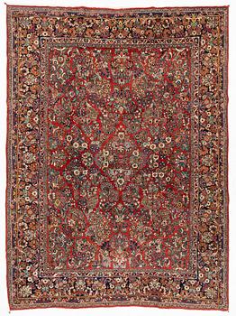 A carpet, antique/semi-antique, Moshkabad/Sarugh, ca 268 x 275 cm.