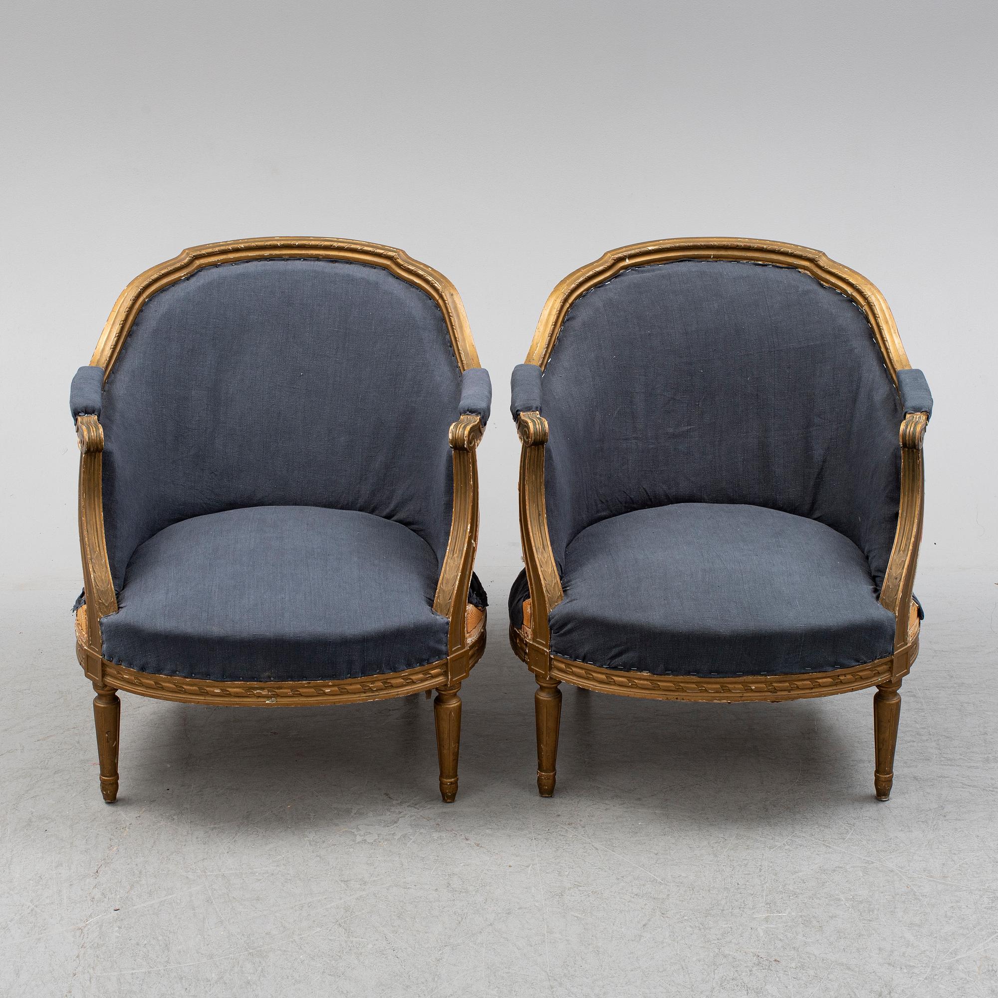 A pair of armchairs, Louis XVI-style, first half of the 20th century.