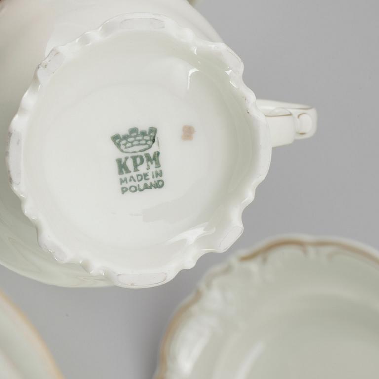 MATSERVIS, 90 delar, "Royal Ivory", porslin, KPM, 1900-talets mitt.