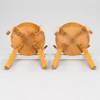 Alvar Aalto, a mid-20th century '81' dining table and four '68' chairs for Artek.