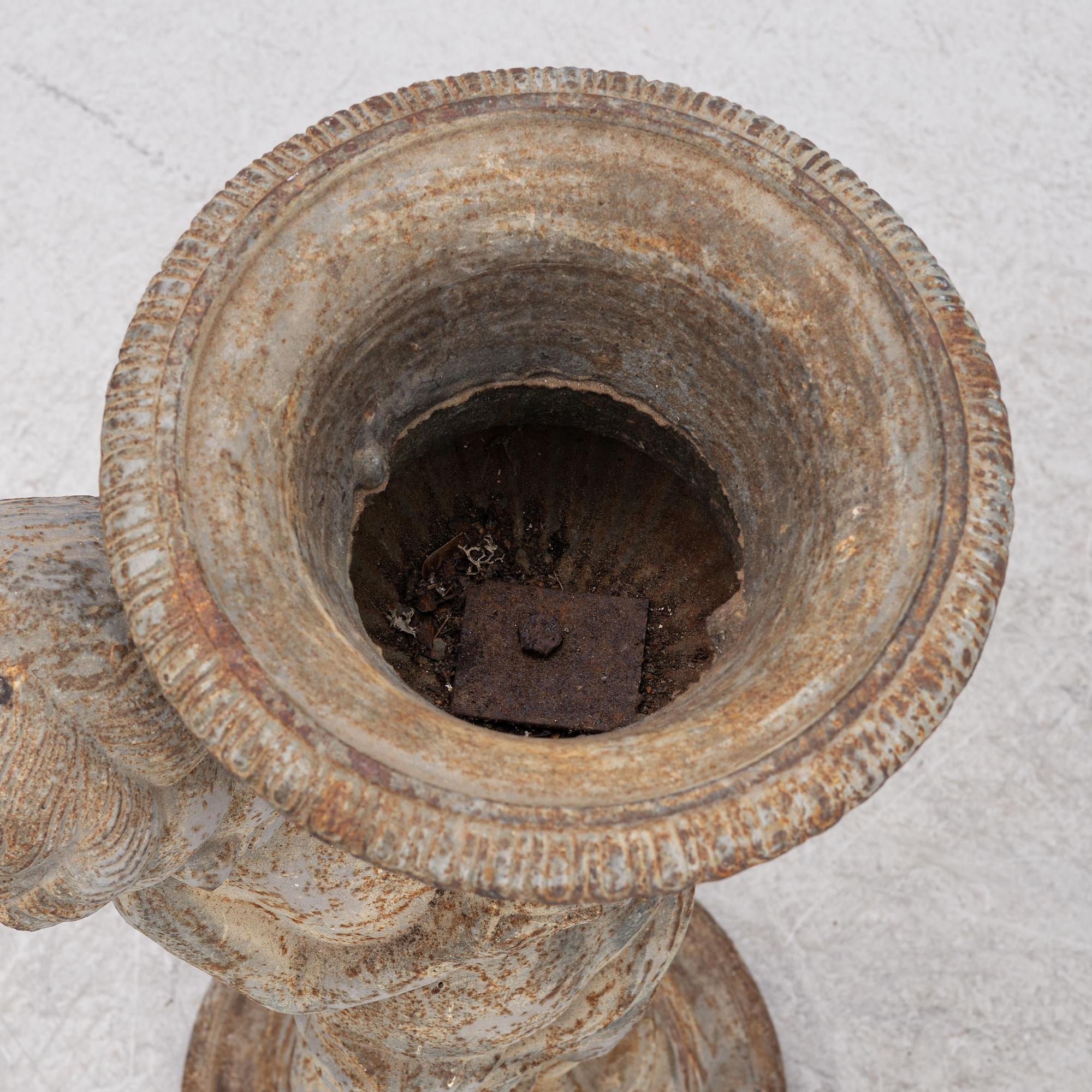 Skulpturer, ett par, omkring år 1900.