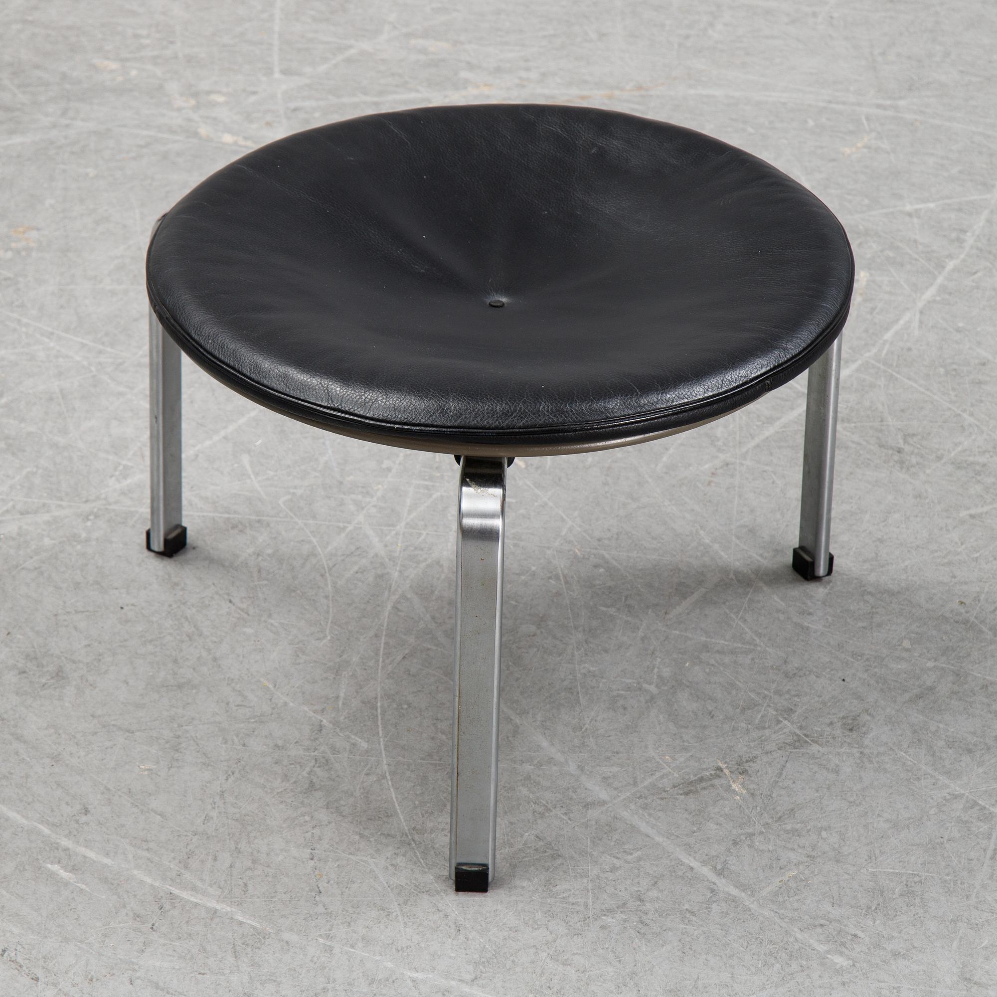 A PK-33 stool by Poul Kjaerholm for Fritz Hansen, designed 1959.