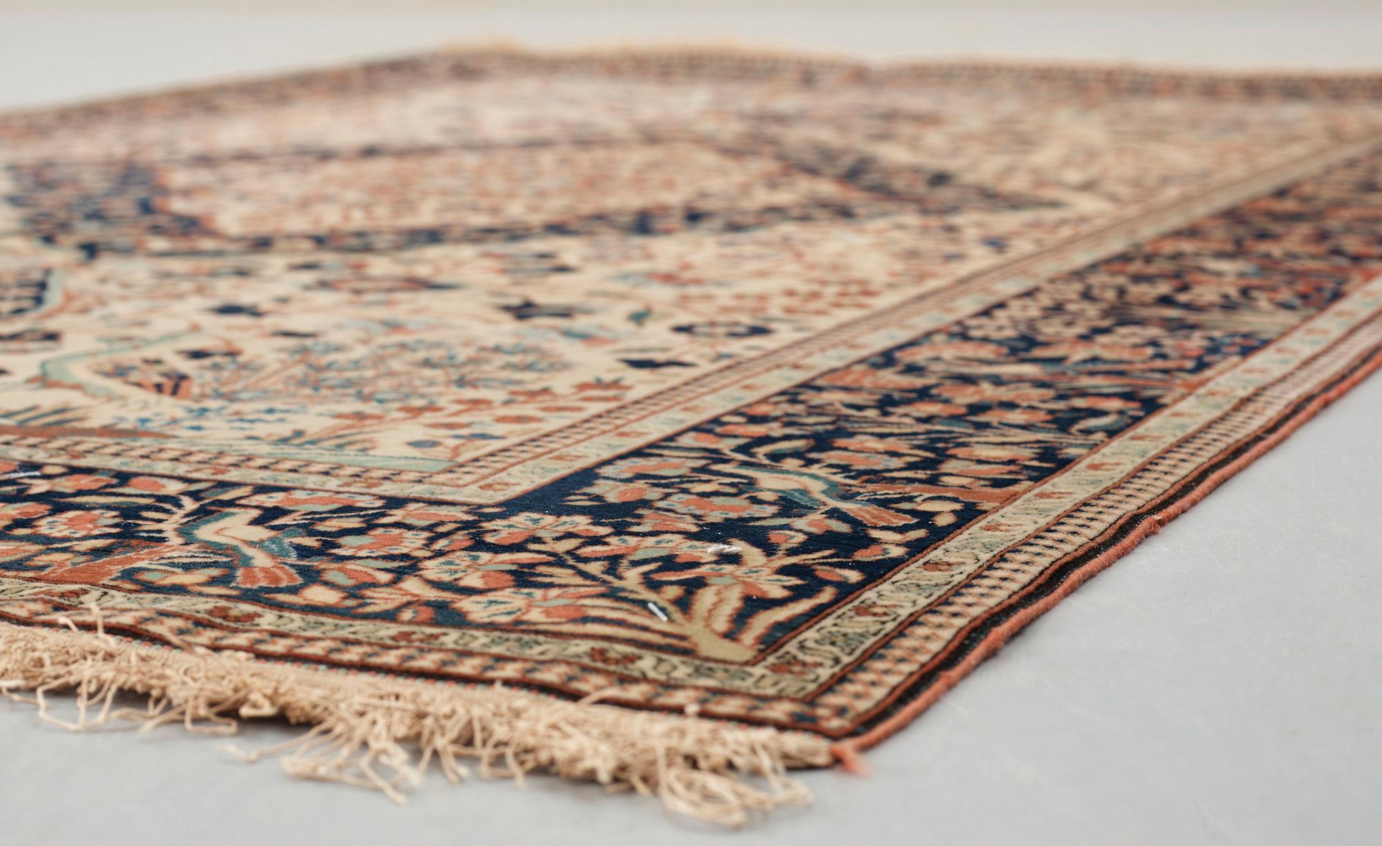 ANTIQUE/SEMI-ANTIQUE KASHAN SO CALLED MOTACHEM. 205,5 x 135 cm.