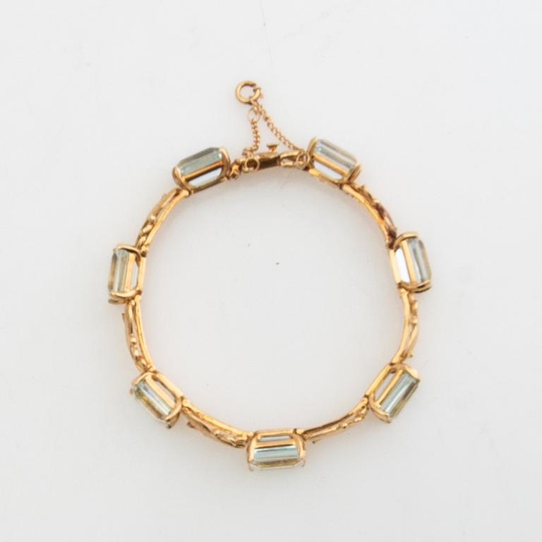 Armband, 18K guld med akvamariner.