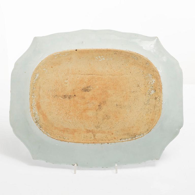 Two Chinese blue and white export porcelain dishes, Qing dynasty, Qianlong (1736-95).