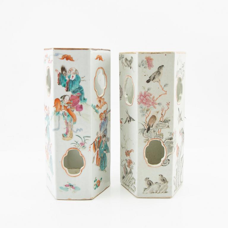 Two Chinese famille rose lanterns, one late Qing and one 20th century.