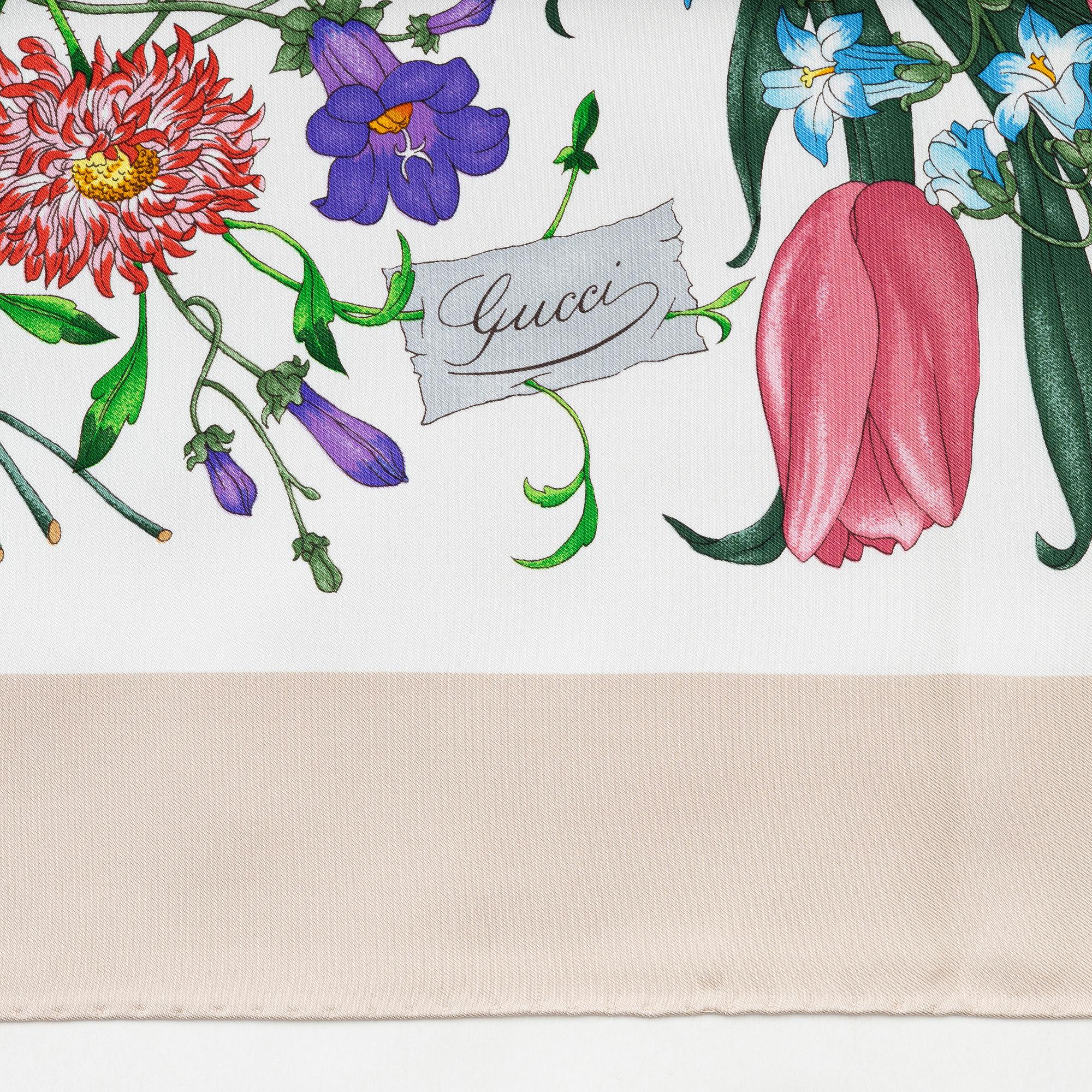 Gucci, scarf, "Flora".