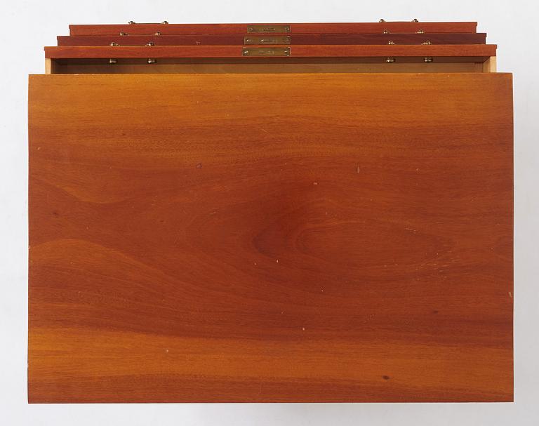 Josef Frank, a mahogany chest of drawers, model nr 2016, Svenskt Tenn, probably 1940-50's.