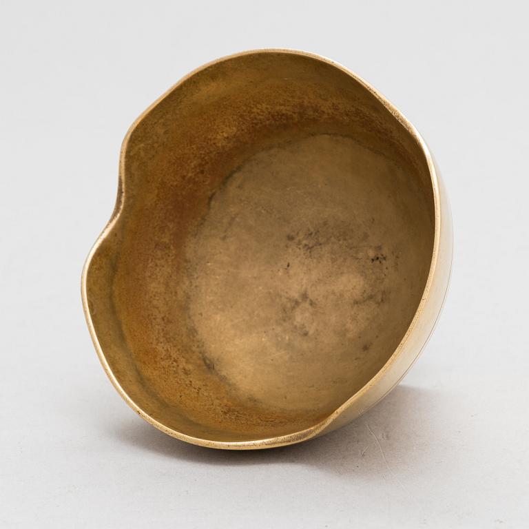 Paavo Tynell, a bronze bowl for Taito.