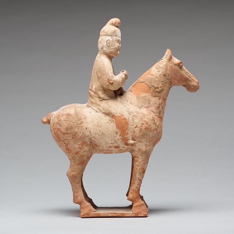 FIGURIN, lergods. Tang dynastin (618-907 e.Kr.).