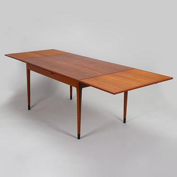 A mid 20th century dining table Niels O. Møller, J.L. Møllers Møbelfabrik, Denmark.