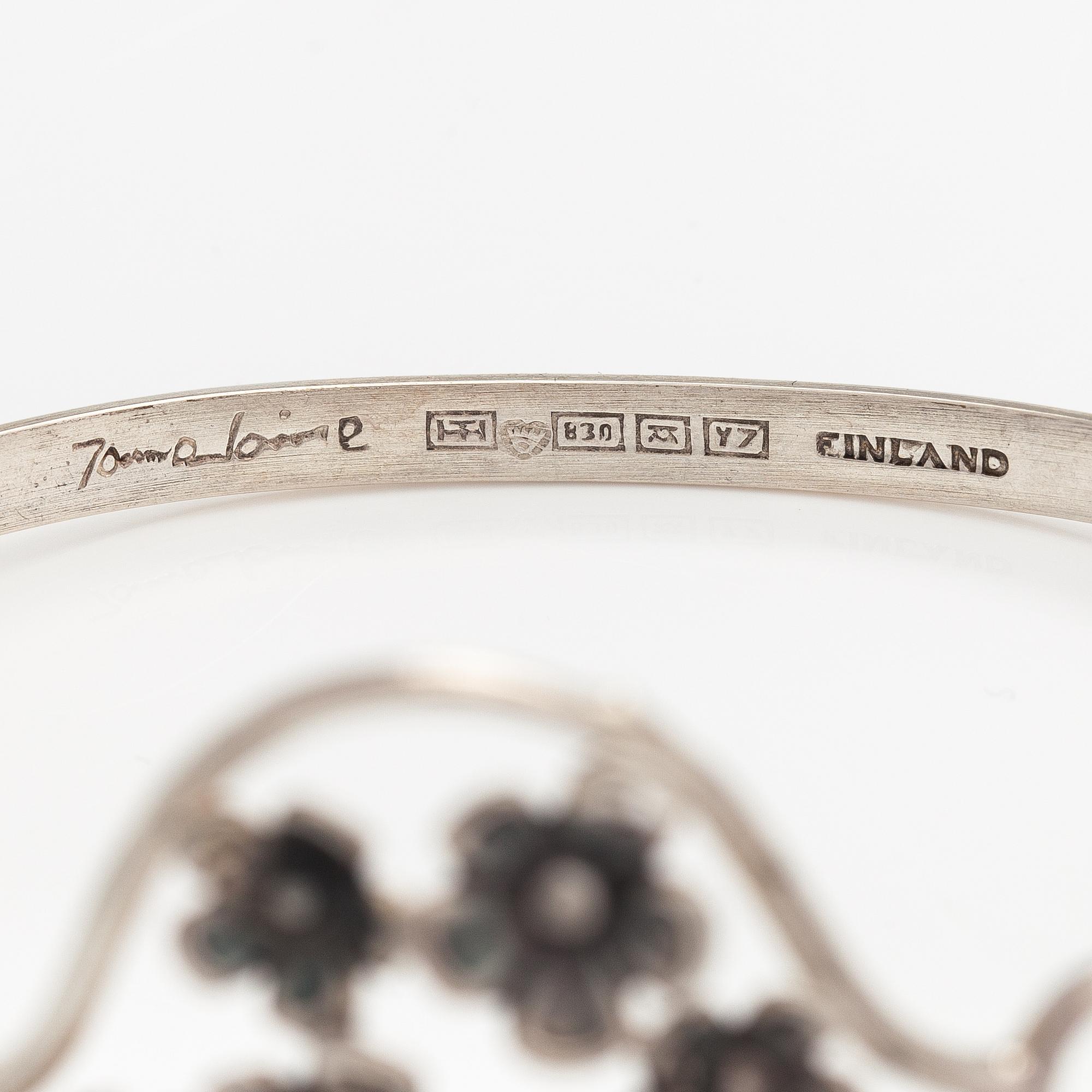 Jorma Laine, Armband "Lemmikki", silver. Turun Hopea, Åbo 1975.