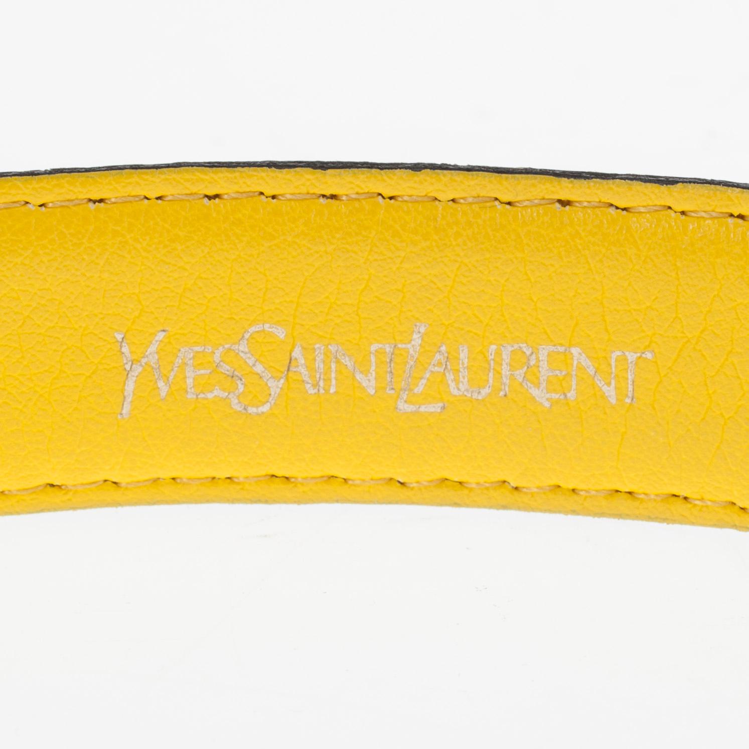 HATT och BÄLTE, Yves Saint Laurent.