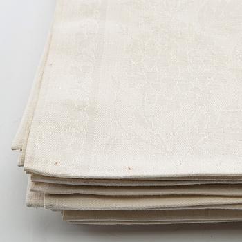Tablecloth and napkins, 22 pcs, Damask, first half/mid 20th century.