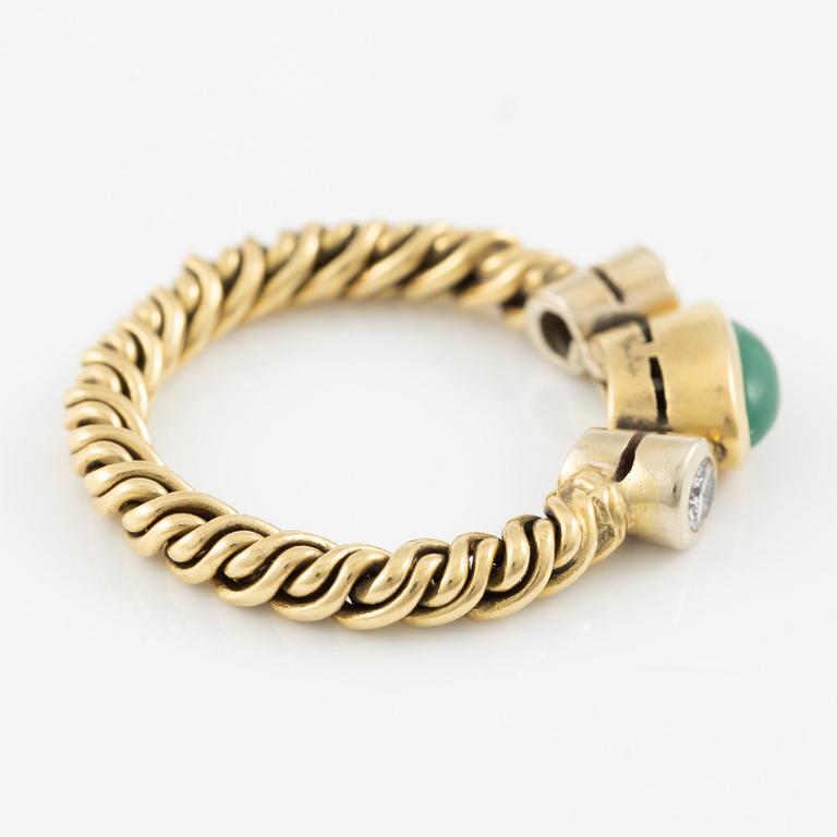 Pomellato, ring, 18K gold with cabochon-cut emerald and brilliant-cut diamonds.