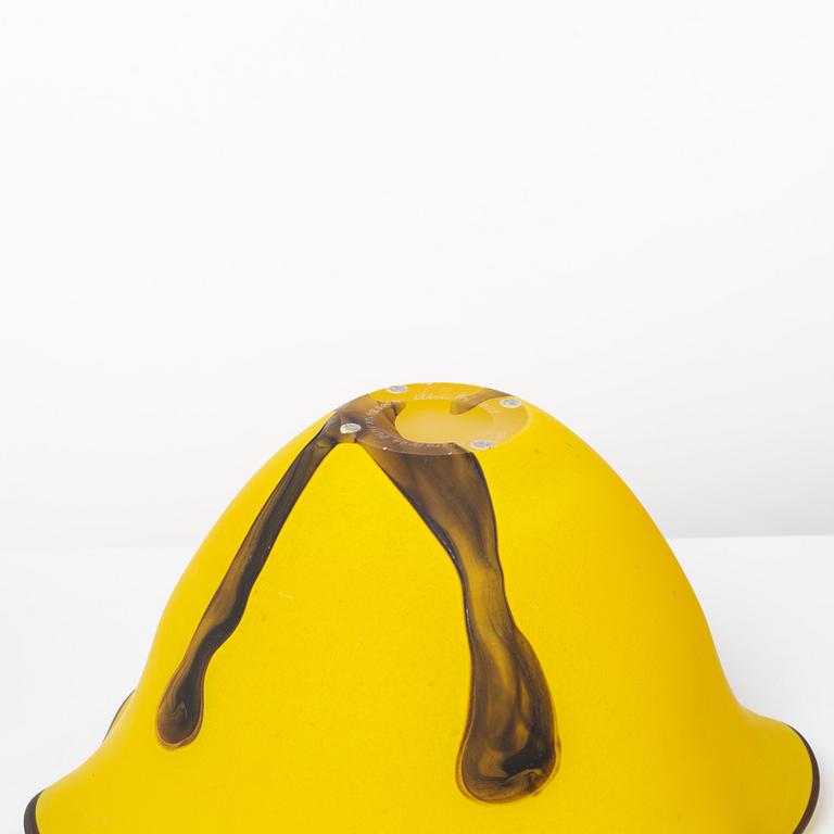 Ulrica Hydman-Vallien, a glass bowl, Kosta Boda.