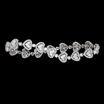 ARMBAND, bl a briljantslipade diamanter, tot. ca 7.0 ct.