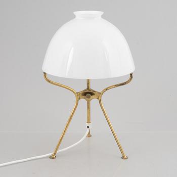 Bertil Brisborg & Torsten Claeson (1893-1978), bordslampa, modell Triva "532-018", Nordiska Kompaniet, 1950-tal.