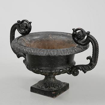 TRÄDGÅRDSURNA, gjutjärn, 1800-tal.