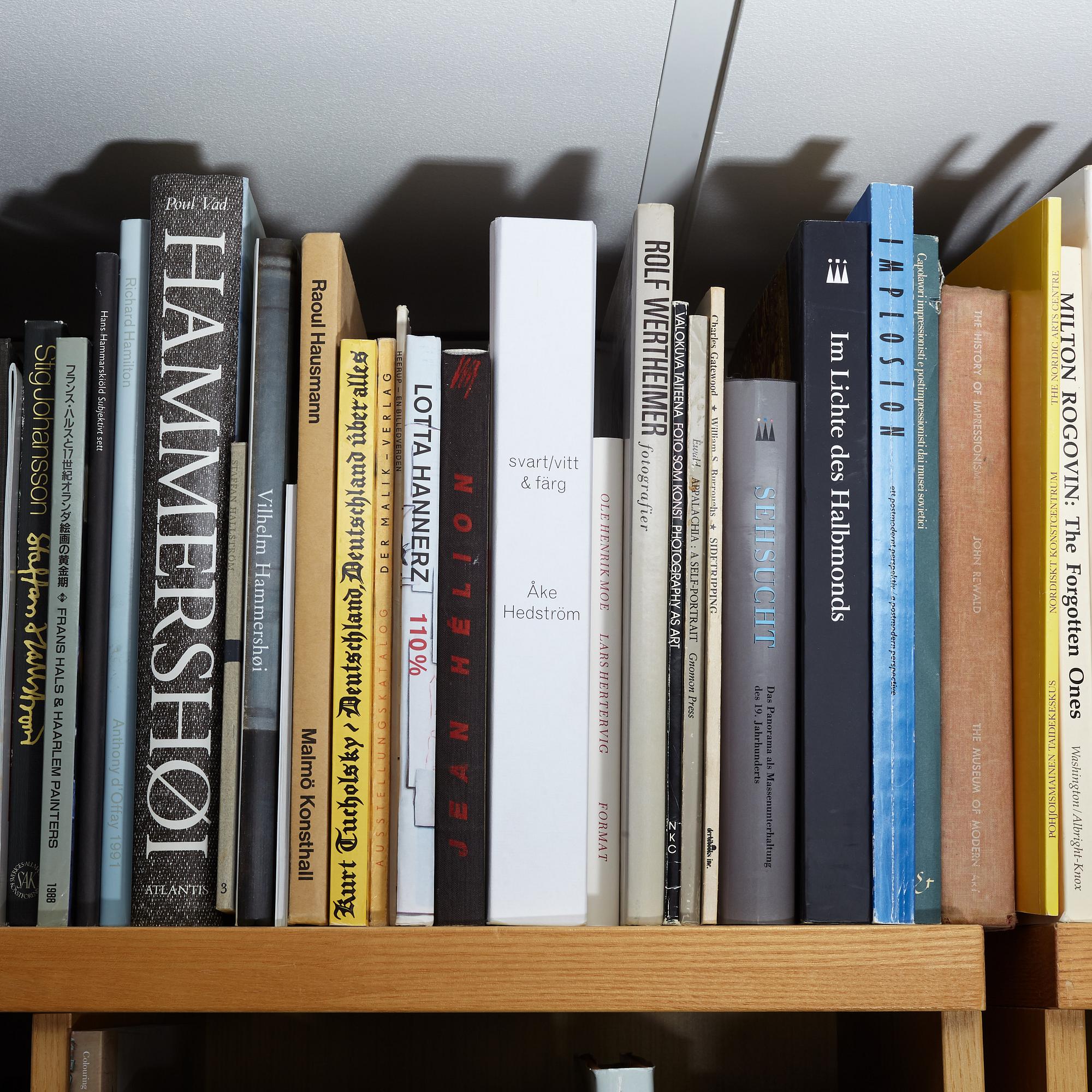 Björn Springfeldt's art library.