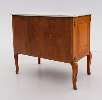 BYRÅ, gustaviansk stil, 1900-talets första hälft.