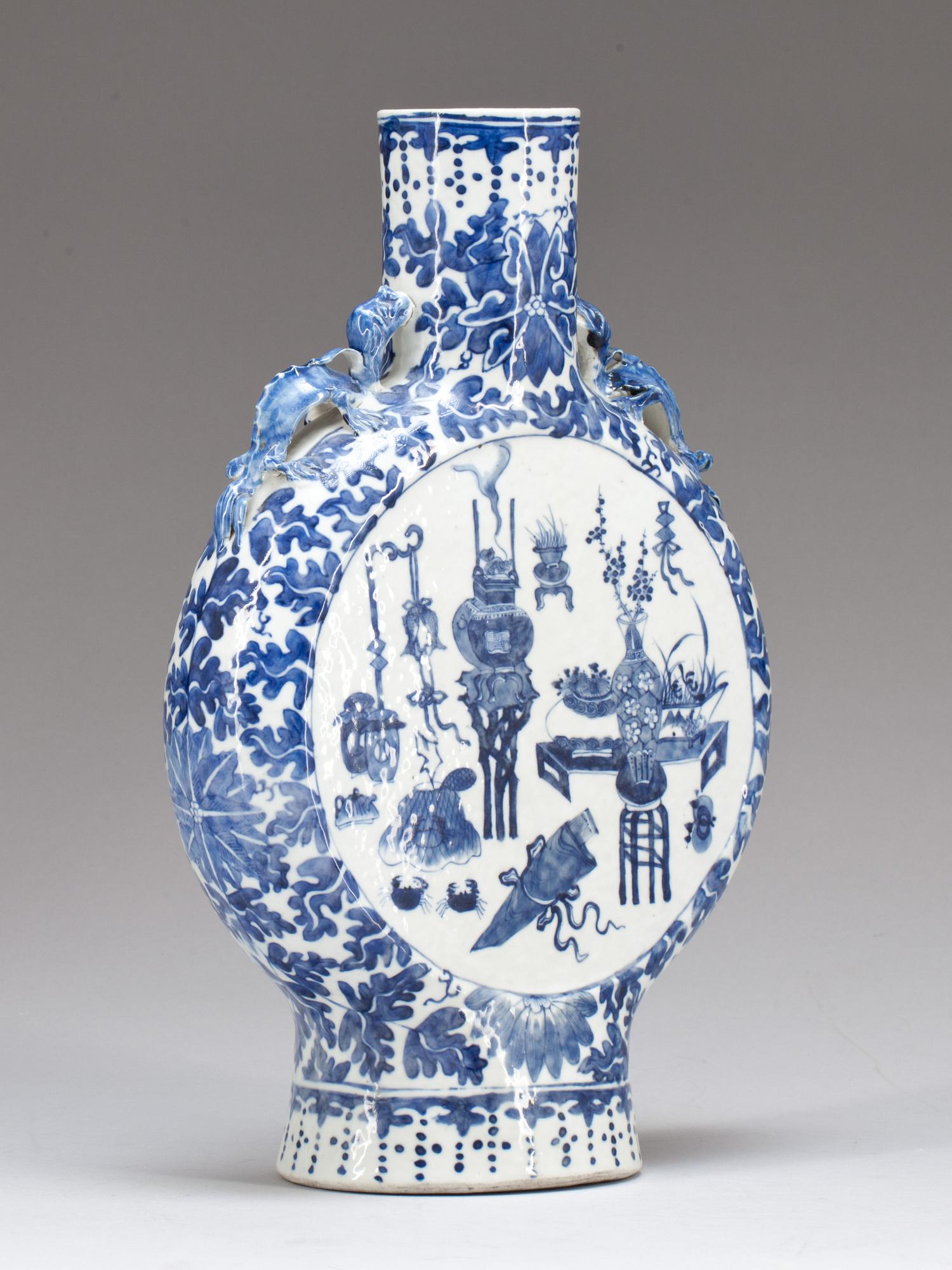 PILGRIMSFLASKA, porslin. Kina, 1800-tal.