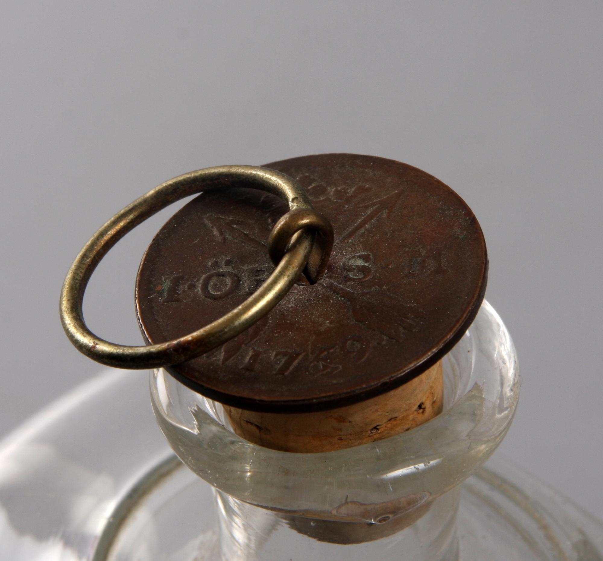 FLASKSCHATULL, 1800-talets första hälft.