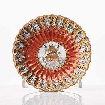 Kanna med lock samt kopp med fat, kompaniporslin. Qingdynastin, Qianlong (1736-95).